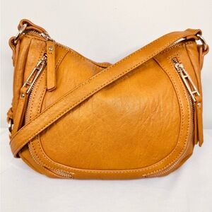 Elegant Tan Leather Shoulder Bag Double Front Zipper Pockets